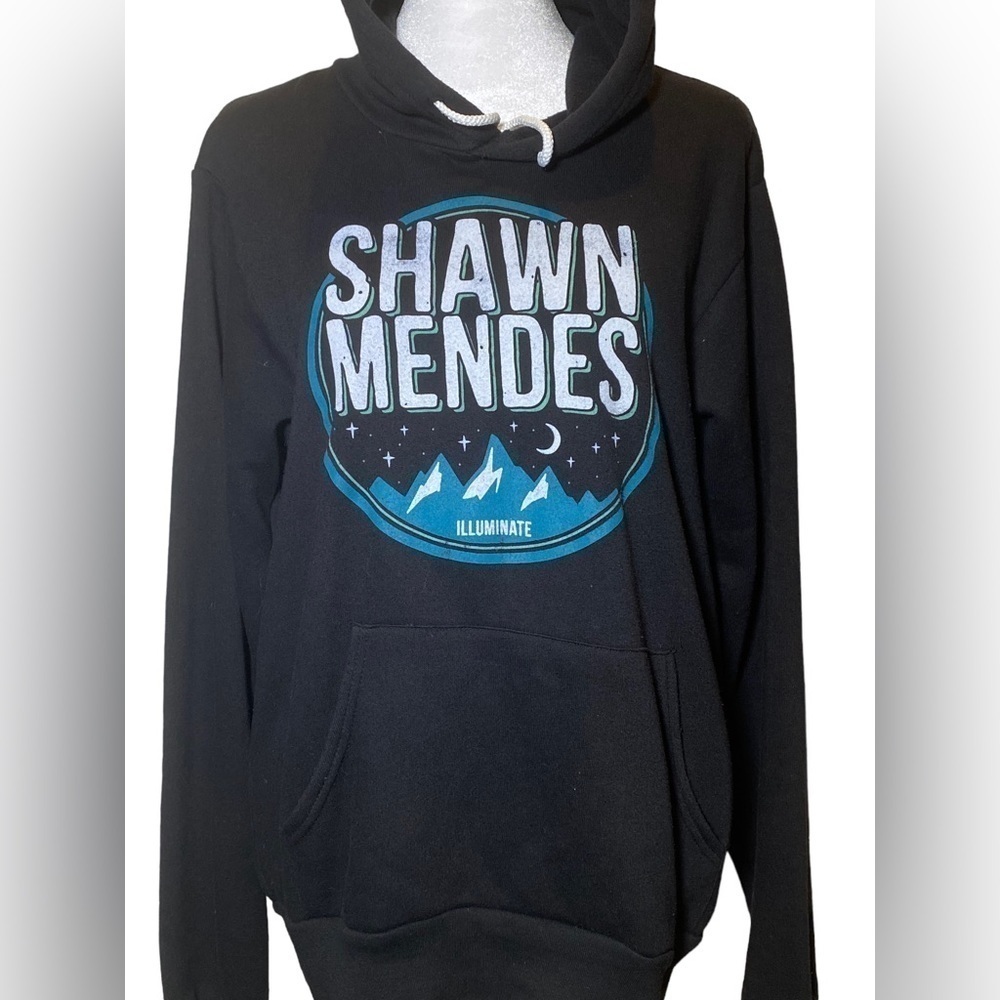 Shawn Mendes Illuminate 2017 tour SMALL Black hoodie graphic kangaroo pocket - Picture 2 of 10